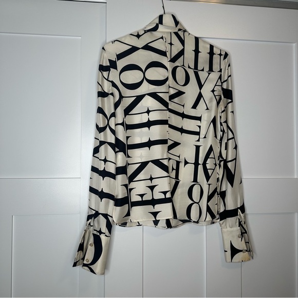 Vintage Valentino! Logomania black and white Blouse with detached tie/scarf - Picture 3 of 12